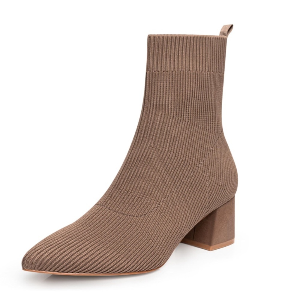 Elegant Tan Heeled Boots